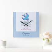 Aanpassen, volwassen borstdove op blauw vierkante klok (Huis)