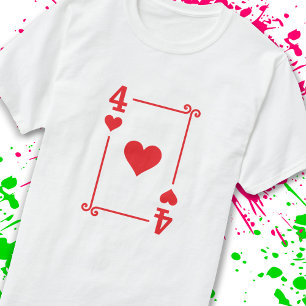 Aanpassing van vier hartsporten met afspeelkaarten t-shirt