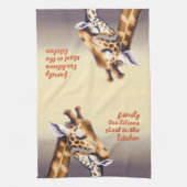 Aanrakend moment tussen moeder Giraffe & kalf Theedoek (Verticaal)