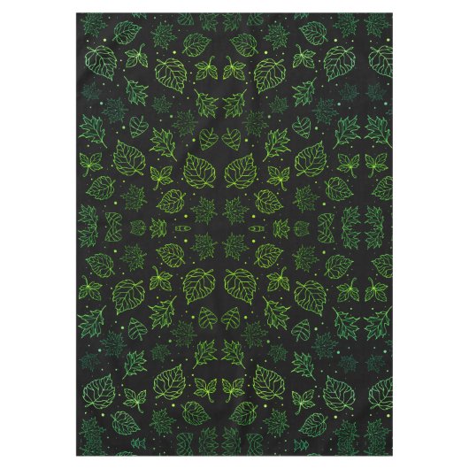 Aanraking van elegante groene bladeren op zwart tafelkleed (Voorkant)