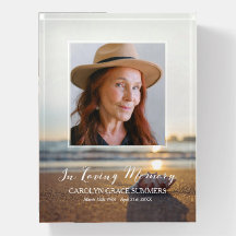 Aansluiting op strand in liefhebbend geheugen Foto