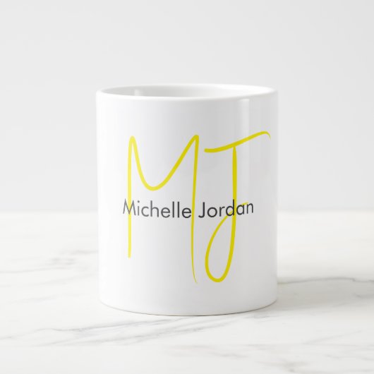 Aantrekkelijk Monogram Geel Wit Modern Minimalist Grote Koffiekop (Voorkant)
