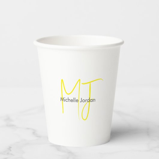 Aantrekkelijk Monogram Geel Wit Modern Minimalist Papieren Bekers (Voorkant)