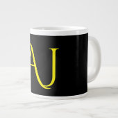 Aantrekkelijk Monogram Geel Zwart Modern Minimalis Grote Koffiekop (Voorkant rechts)