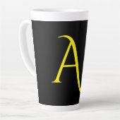 Aantrekkelijk Monogram Geel Zwart Modern Minimalis Latte Mok (Linkerhoek)