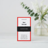 Aantrekkelijk rood visitekaartje (Staand voorkant)