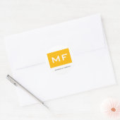Aantrekkelijke geel-witte Jouw naam monogram Ronde Sticker (Envelop)