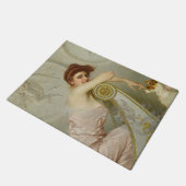 Aantrekkelijke jonge dame streelen haar puppy hond deurmat (Schuin)