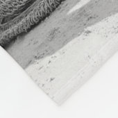 Aantrekkelijke jonge vrouw in bikini op de beachvi fleece deken (Hoek)