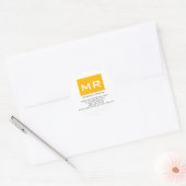 Aantrekkelijke moderne gele witte monogramnaam ronde sticker (Envelop)