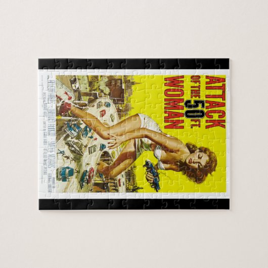 Aanval van de vrouw van 50 ft legpuzzel (Horizontaal)