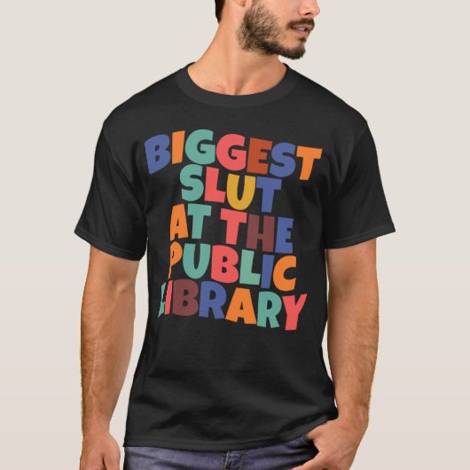 Aanvallend ~ Openbare bibliotheek T-shirt (Voorkant)
