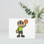 Aap als basketballer met basketbal briefkaart (Staand voorkant)