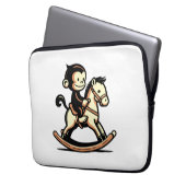 Aap in elke kleur op een schommelpaard laptop sleeve (Voorkant Links)