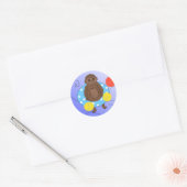 Aap in het zwembad ronde sticker (Envelop)