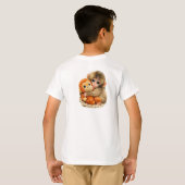 “Aap knuffelt met maatje”. T-shirt (Achterkant volledig)