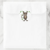 Aap op de lianen ronde sticker (Tas)