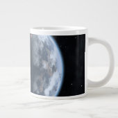 Aardachtige planeet met oceanen die zijn oppervlak grote koffiekop (Rechts)