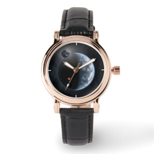 Aardachtige planeet met oceanen die zijn oppervlak horloge