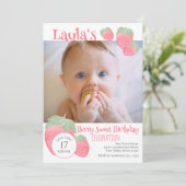 Aardbei 1e verjaardag met foto kaart (Staand voorkant)