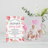 Aardbei 1e verjaardag Uitnodiging Berry Sweet (Staand voorkant)