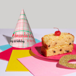 Aardbei 1e verjaardagsfeestje bes eerste feesthoedjes