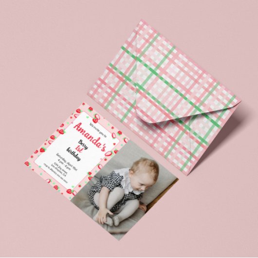 Aardbei 1e verjaardagsfeestje bes eerste kaart