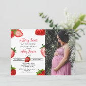 Aardbei baby shower | Berry Sweet baby Kaart (Staand voorkant)