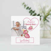 Aardbei Berry First Birthday Kaart (Staand voorkant)