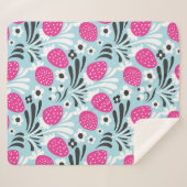 Aardbei Bloemen: roze bessen naadloos. Sherpa Deken (Voorkant (horizontaal))