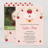 Aardbei Cupcake Birthday Fotouitnodiging Kaart (Voorkant / Achterkant)