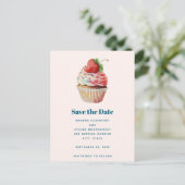 Aardbei Cupcake Sweet Dessert Wedding Aankondigingskaart (Staand voorkant)
