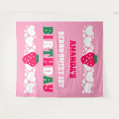 Aardbei Eerste Verjaardag Stof Banner Wandkleed (Voorkant (horizontaal))
