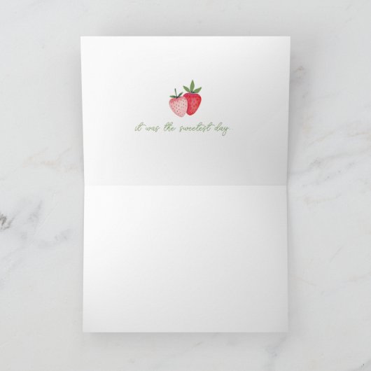 Aardbei en Daisy Pastel Foto Meisjes Verjaardag Bedankkaart (Binnen)