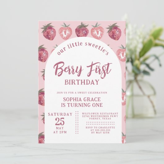 Aardbei en Roze Gingham Berry First Birthday Kaart (Staand voorkant)