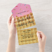 Aardbei Ice Cream Waffle Cone Verjaardag All In One Uitnodiging (Afscheurbaar)