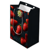 Aardbei Medium Cadeauzakje (Voorkant Gekanteld)