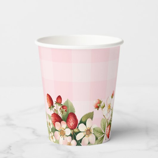 Aardbei roze gingham baby shower papieren bekers (Achterkant)