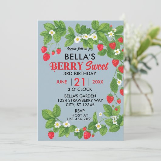 Aardbei Sweet Birthday (rood en blauw) Kaart (Staand voorkant)