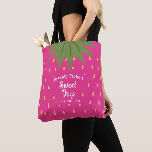 Aardbei uit fruit tote bag (Dichtbij)