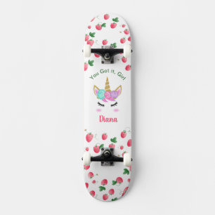 Aardbei Unicorn skateboard met naam