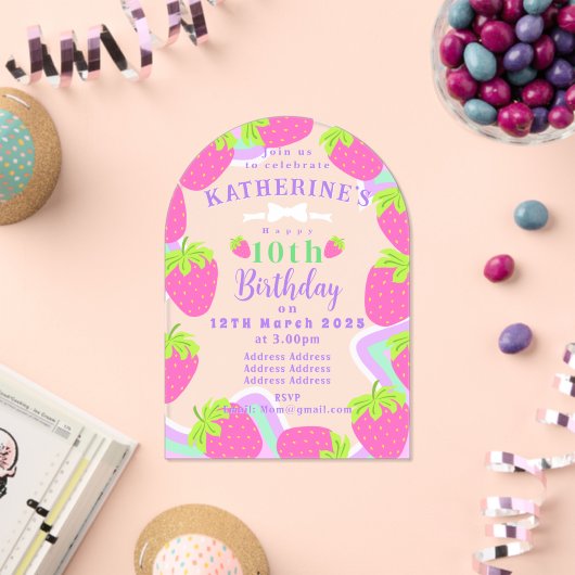 Aardbei Verjaardag Roze Uitnodigingskaart Acryl Uitnodigingen (Insitu (Viering))