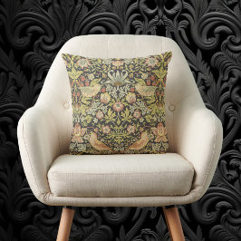 Aardbeidieven door William Morris, Vintage Kunst Kussen
