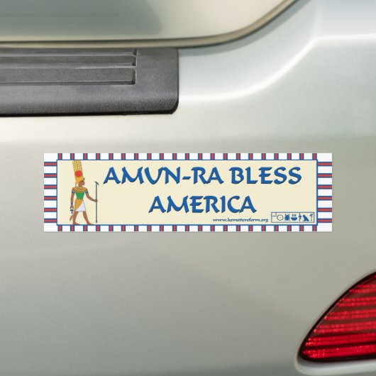 Aardbeiel met Amerikaanse bumpersticker (Op auto)