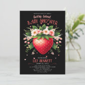 Aardbeien Baby shower | Uitnodiging van Berry Swee (Staand voorkant)
