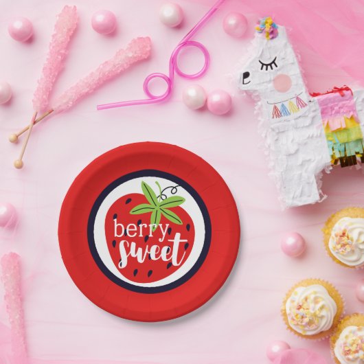 Aardbeien Berry Sweet Birthday Baby Girl Kinderen Papieren Bordje (Feest)
