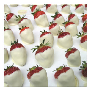 Aardbeien die in witte chocolade zijn ondergedompe foto afdruk