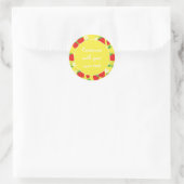 Aardbeien en Bloemen Geel Aangepaste Tekst Ronde Sticker (Tas)