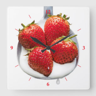 Aardbeien en crème vierkante klok