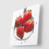 Aardbeien en crème vierkante klok (Hoek)